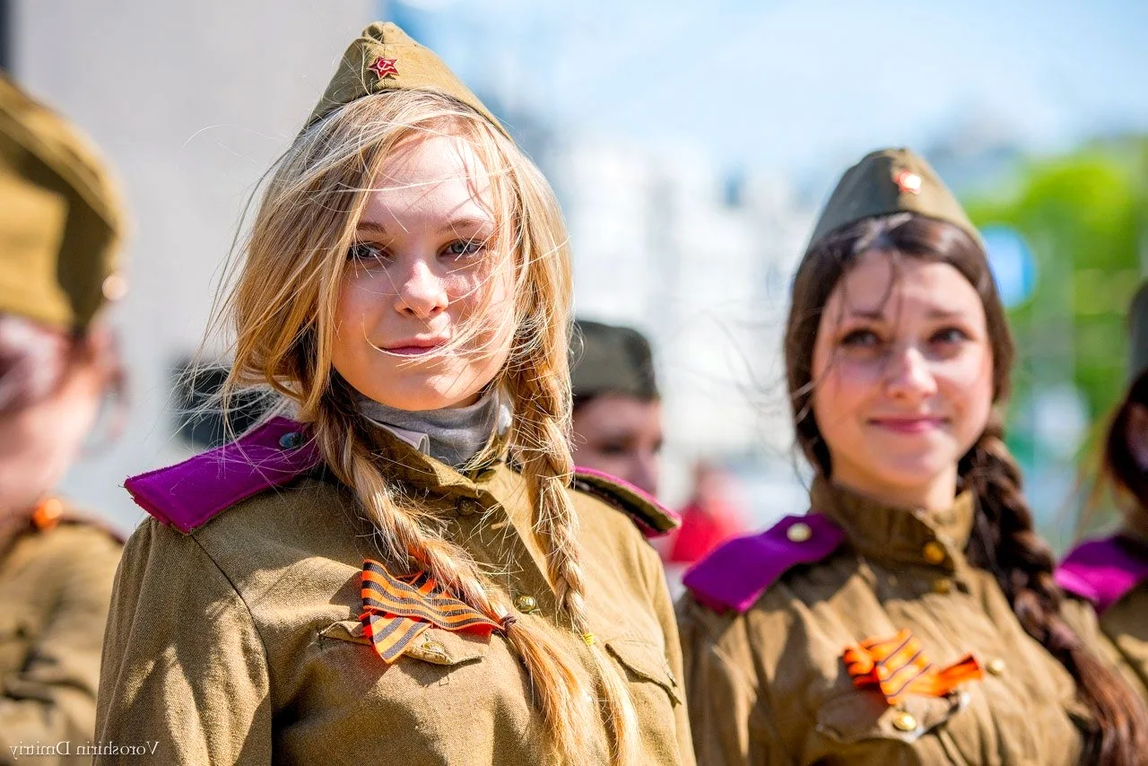 прическа под военную пилотку