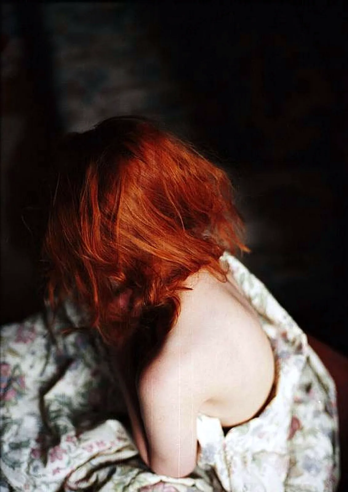 Девушка с рыжими волосами Эстетика