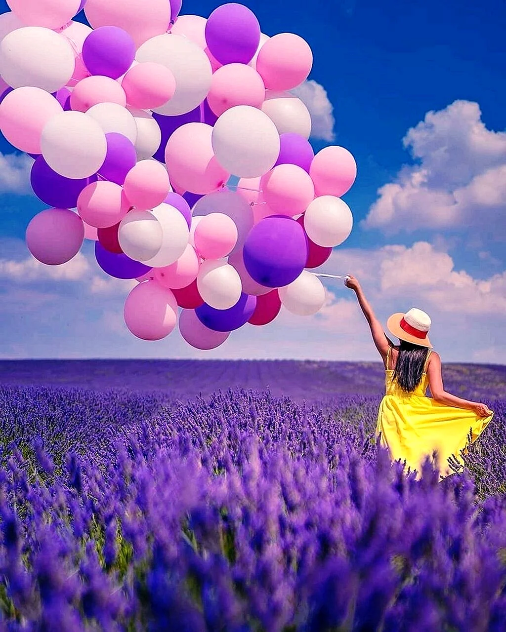 Девушка с воздушными шарами картина