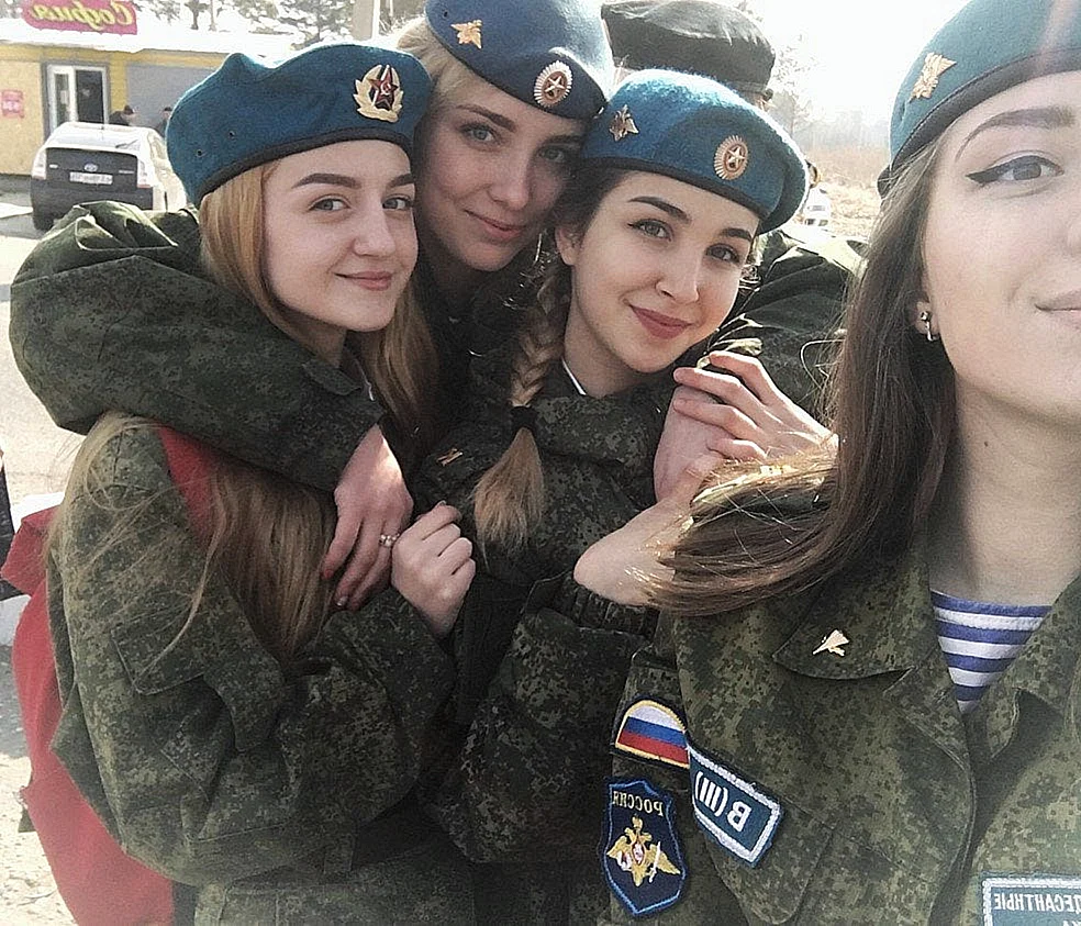 Девушки в армии РФ 2020