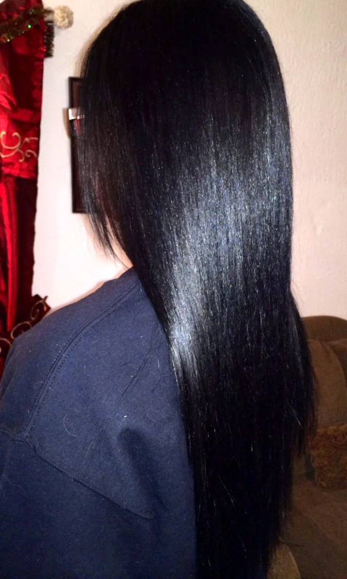 Длинные иссиня черные волосы