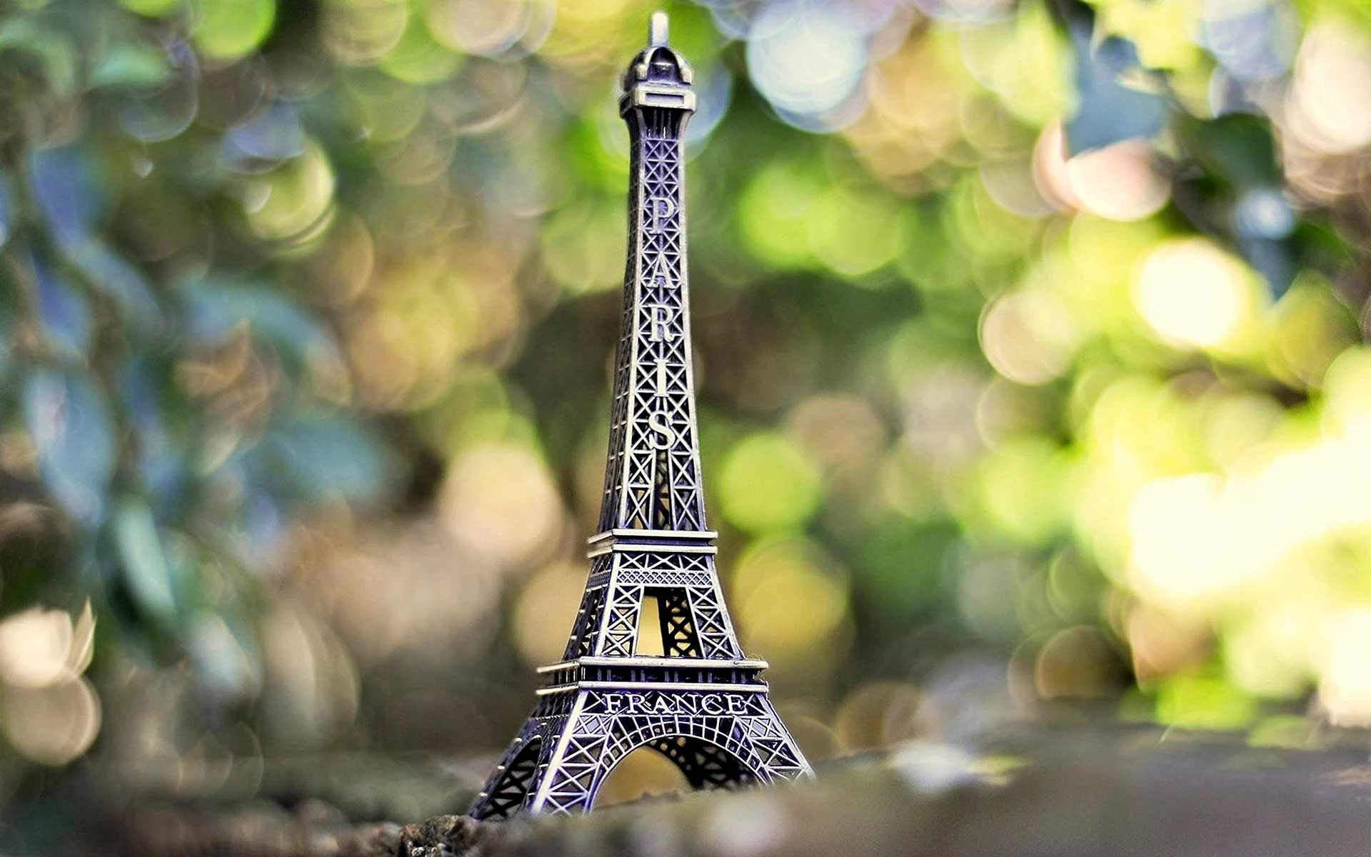 Эйфелева башня (la Tour Eiffel)