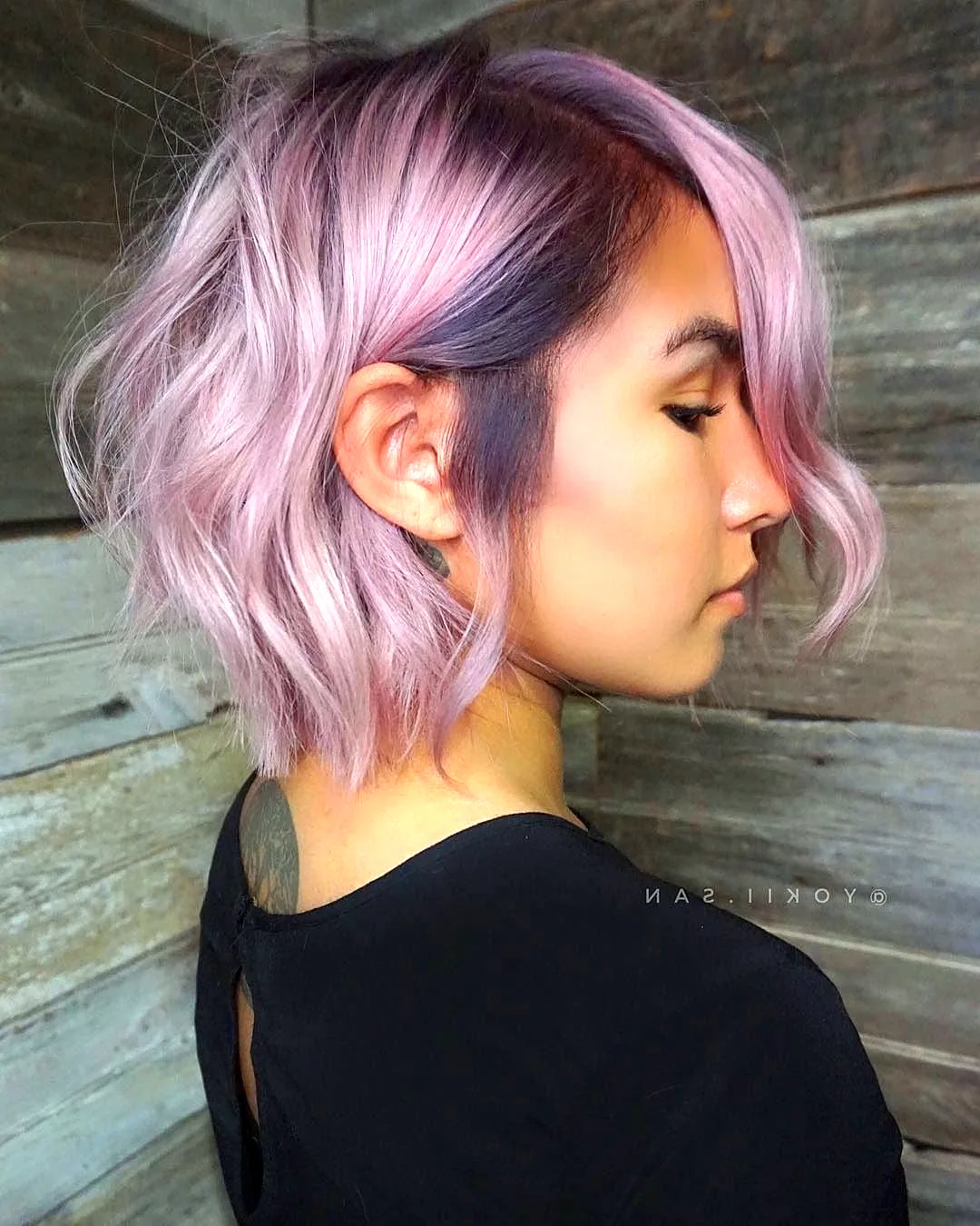 Фиолетово розовые волосы короткие