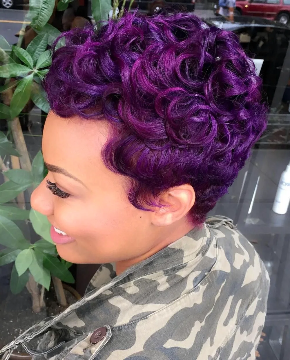 Фиолетовые волосы короткие