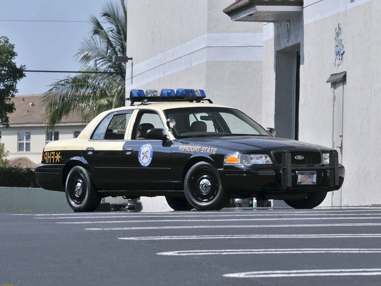Ford Crown Victoria p71 Police Interceptor