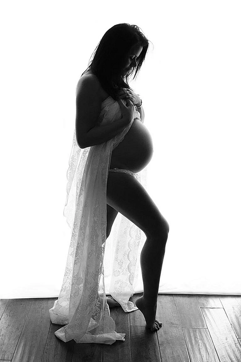 Фотосессия беременных черно белое
