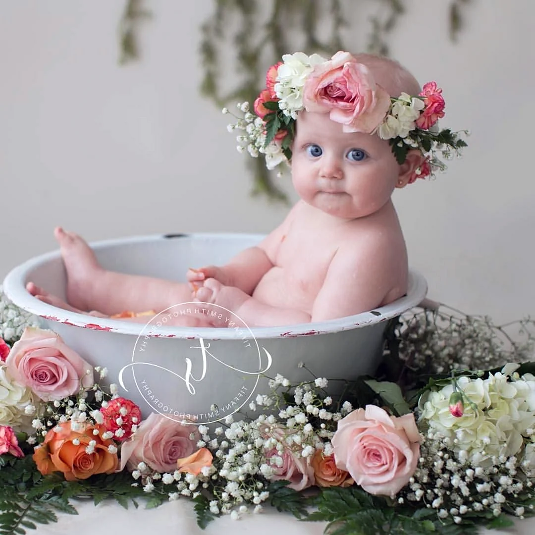 Фотосессия малышей в ванночке