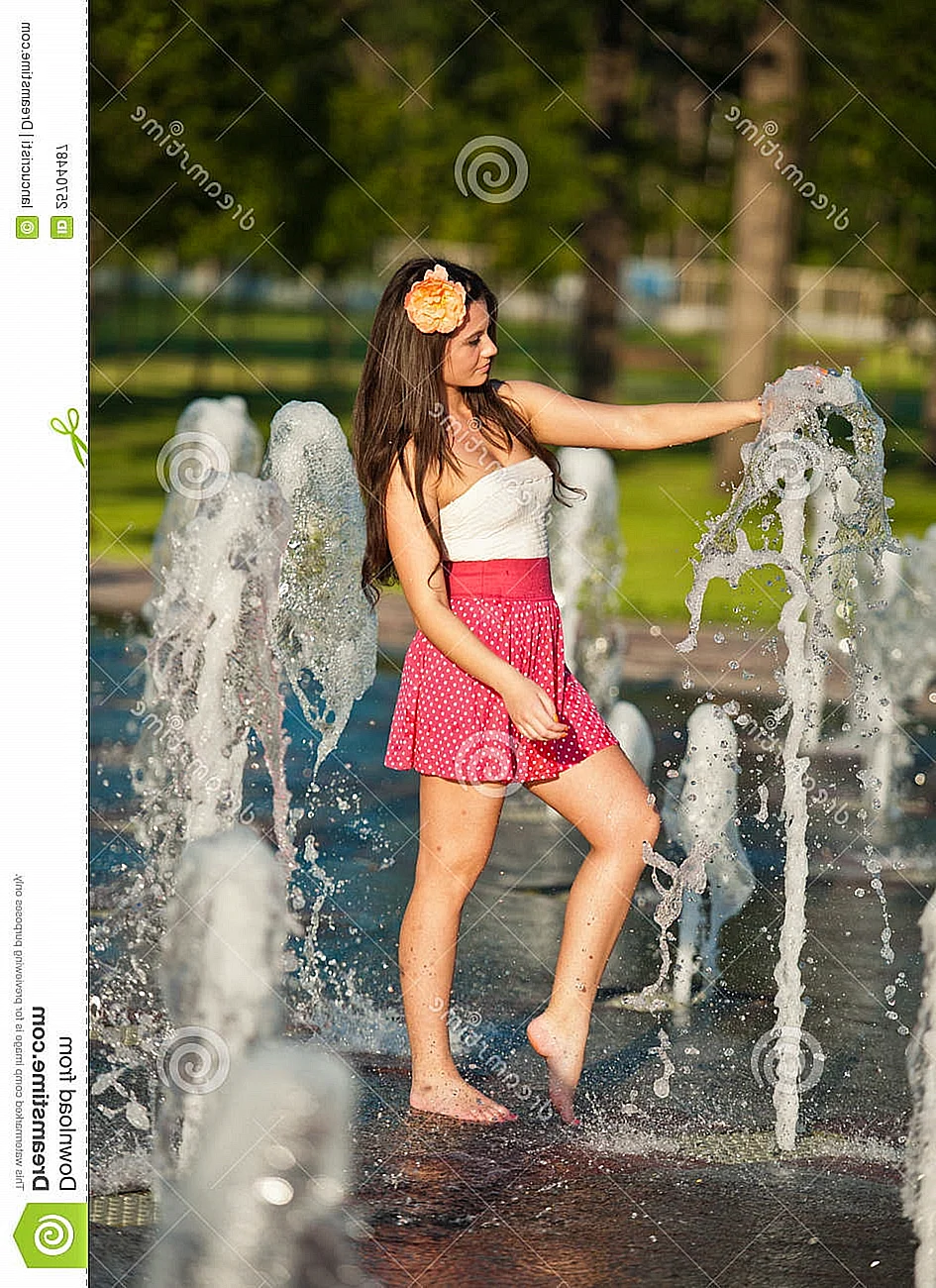 Фотосессия у фонтана девушка