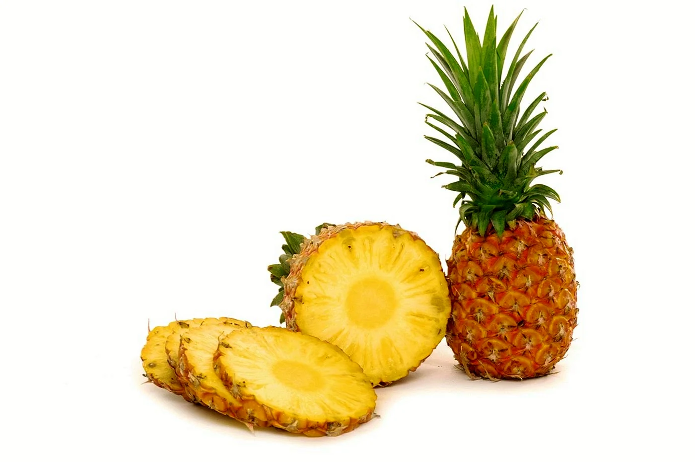 Фрукты ананас