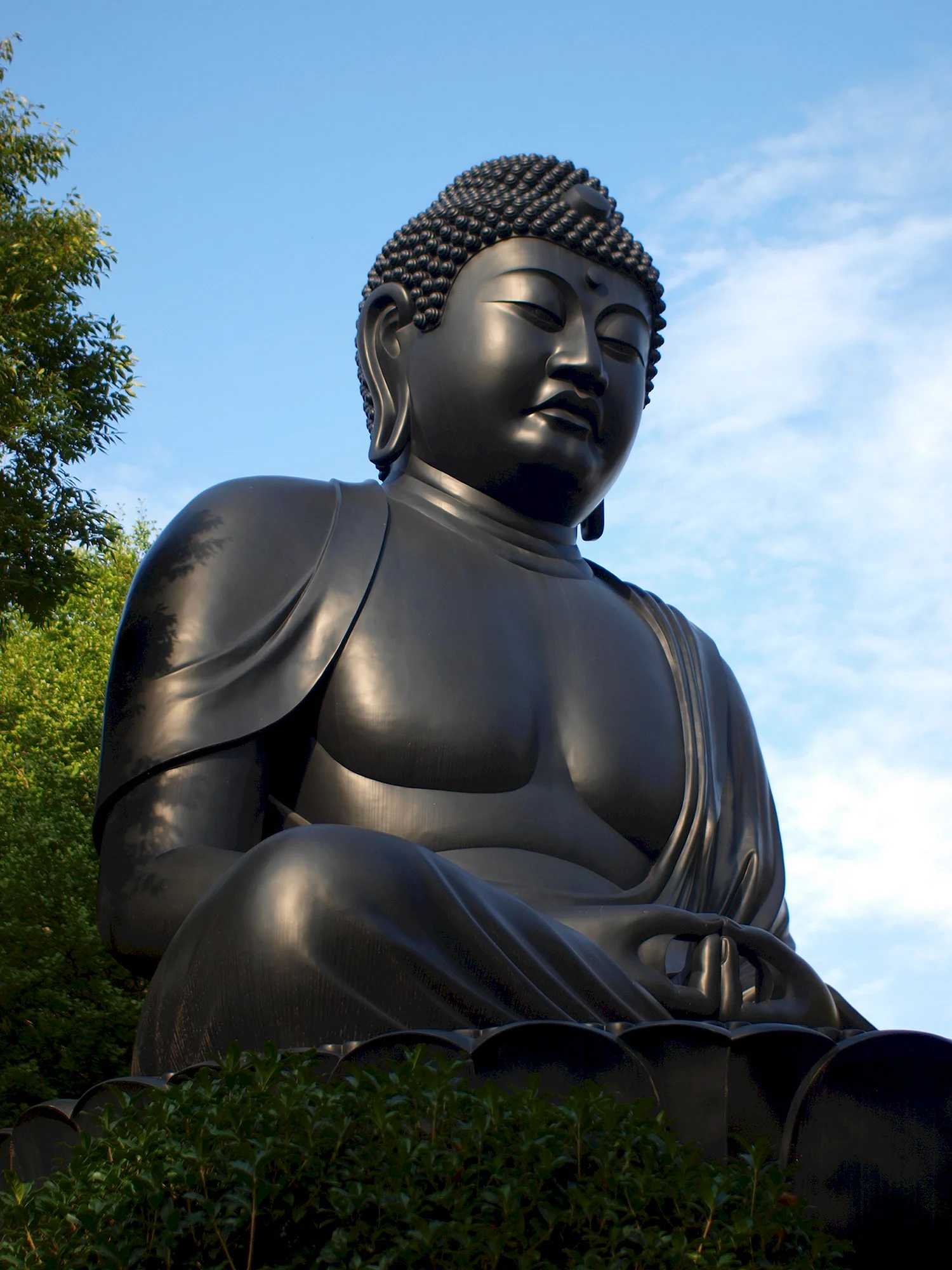 Гаутама Будда статуя