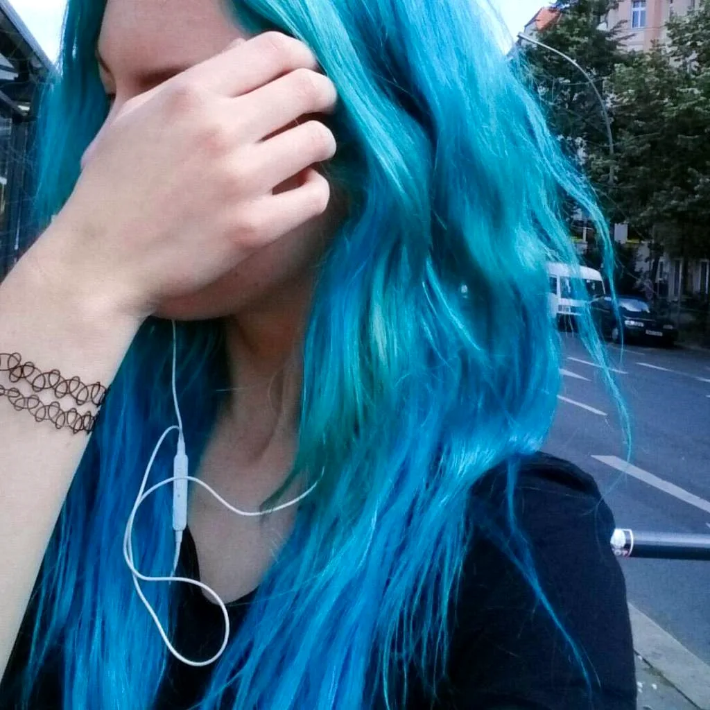 Голубой тоник для волос