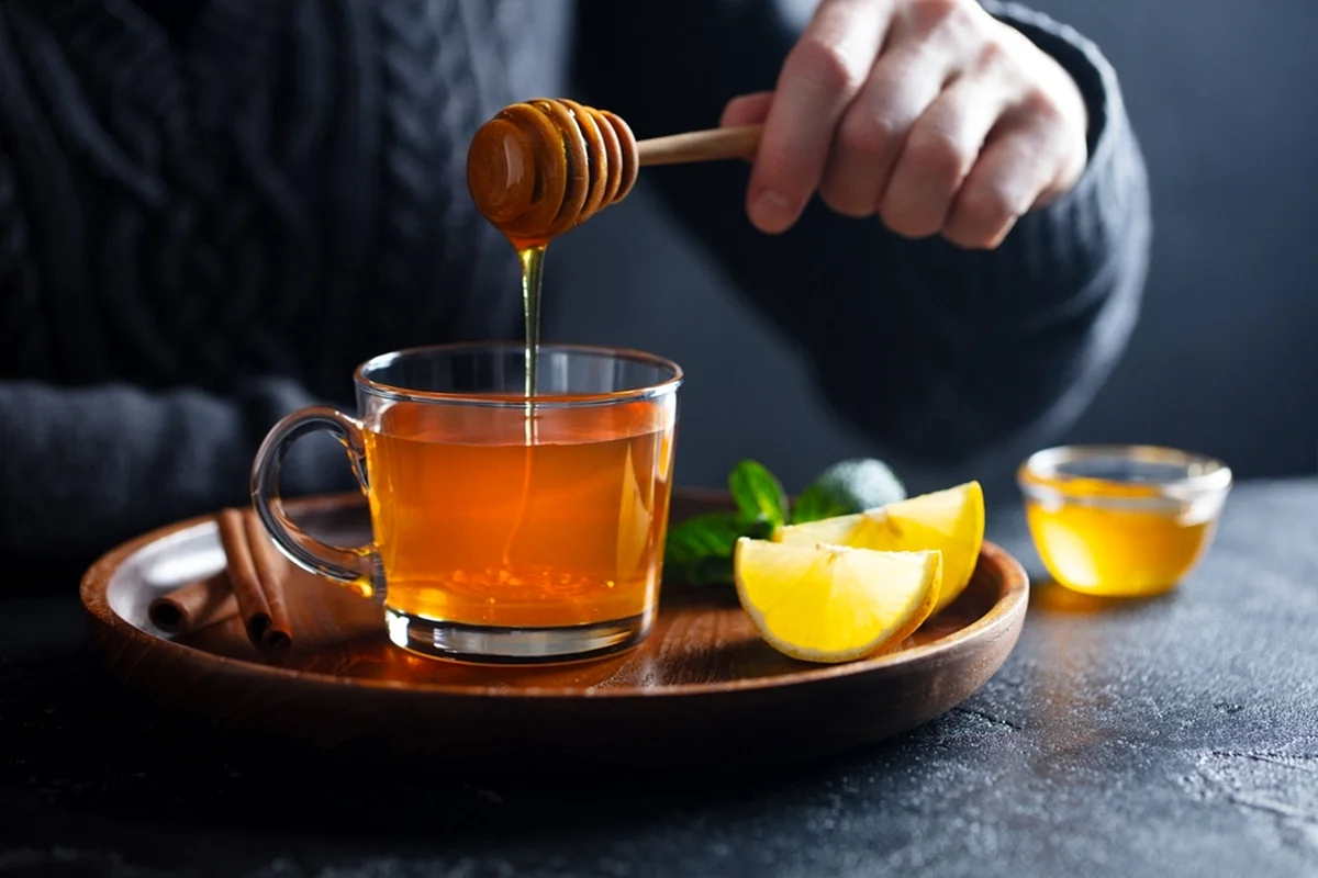 Горячий чай с лимоном