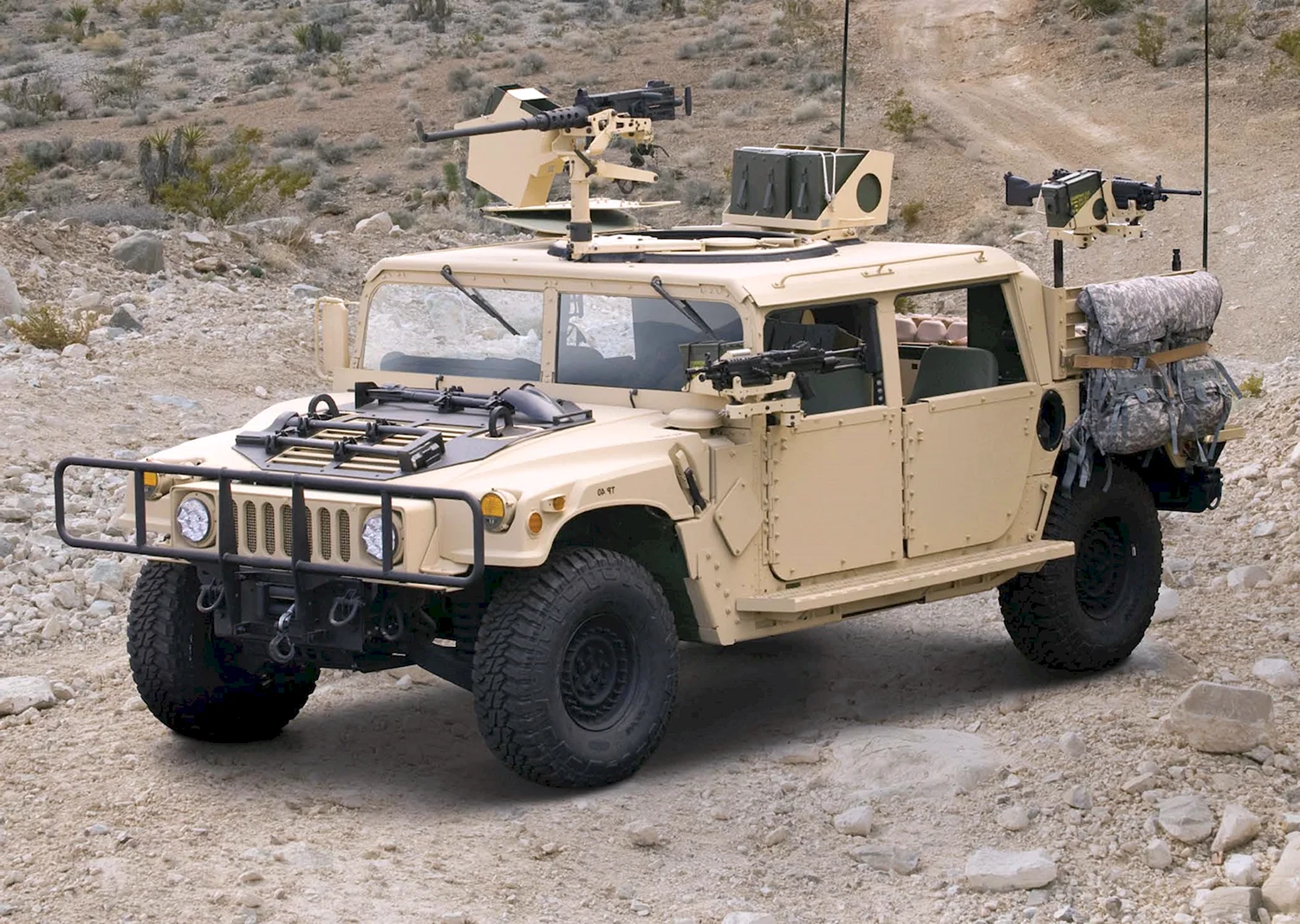 Humvee +m1165 -m1025