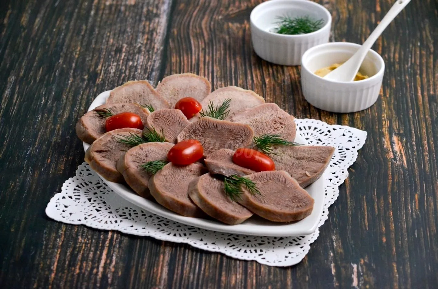 Язык говяжий отварной