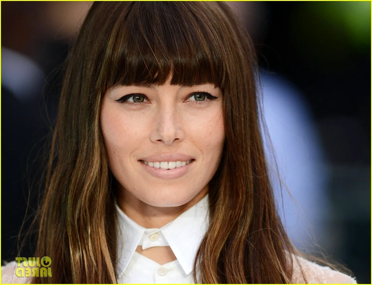 Jessica Biel челка