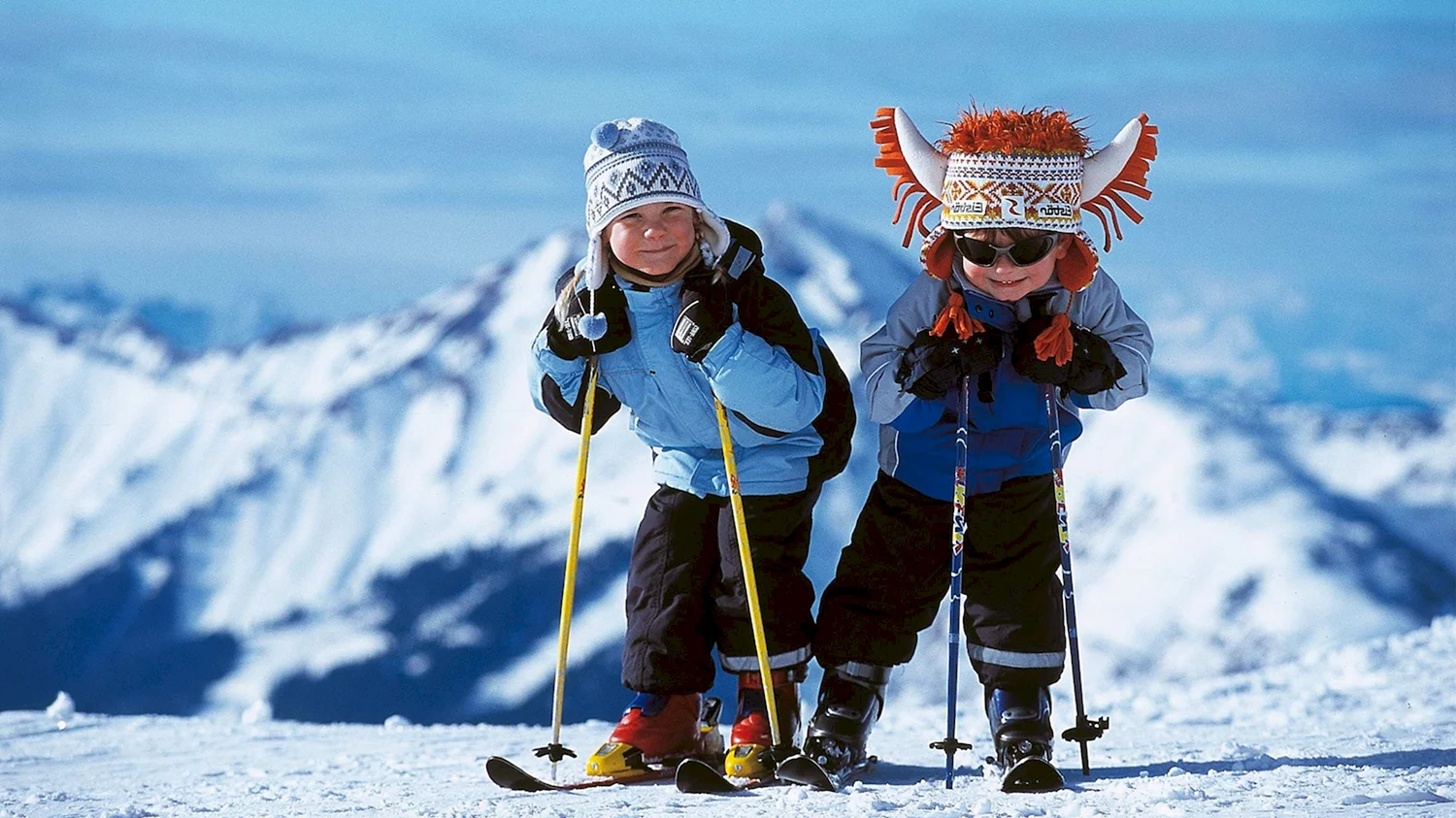 Катание на лыжах дети
