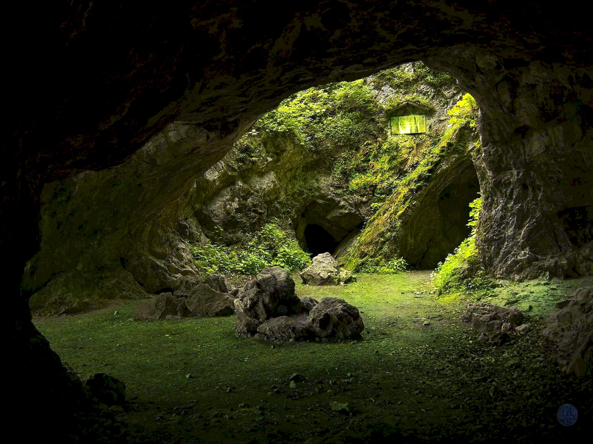 Кейв клаб пещера