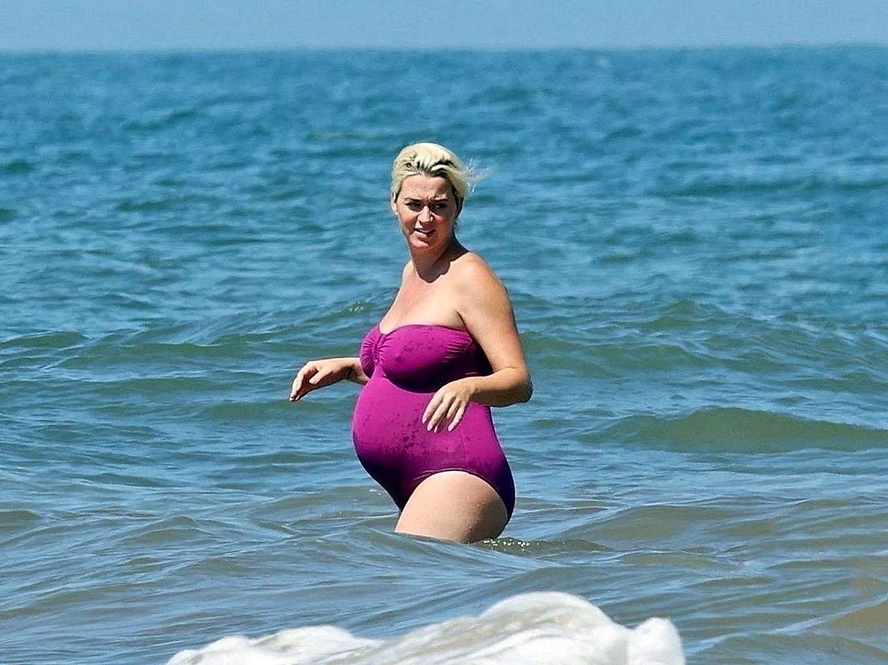 Кэти Перри на пляже 2020