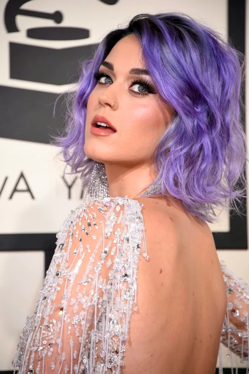 Кэти Перри с фиолетовыми волосами