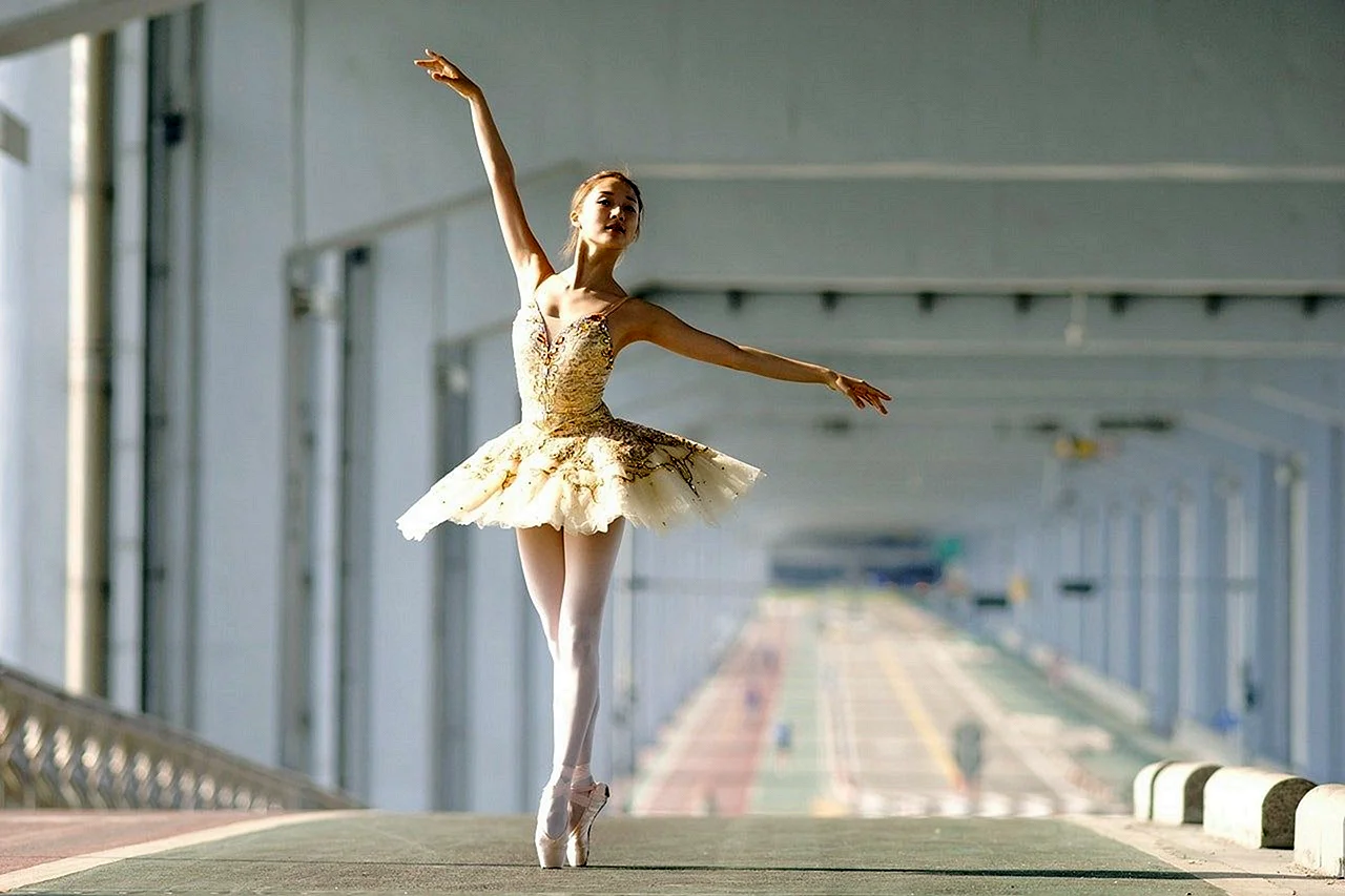 Хлоя Ревейон балет