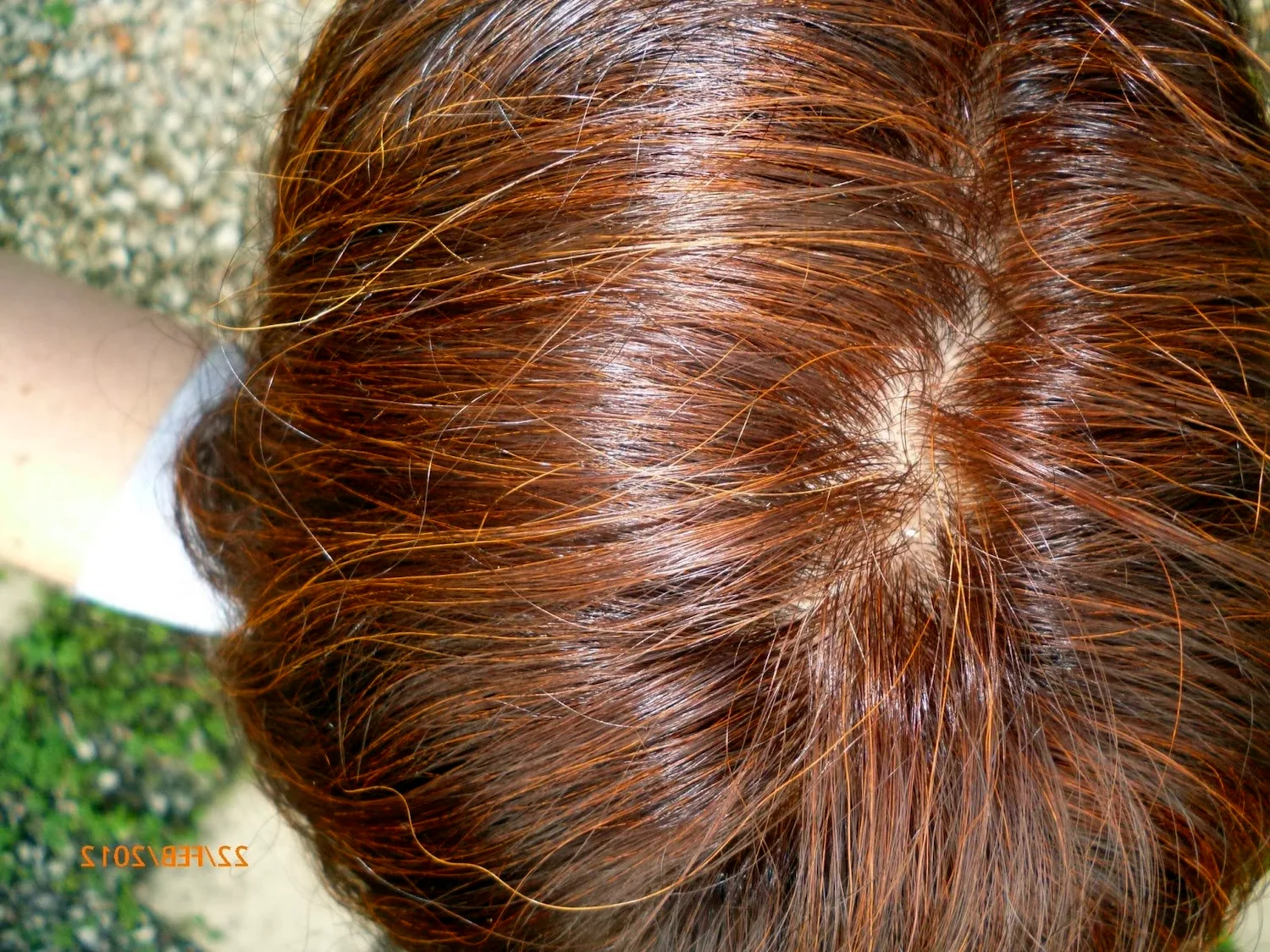 Как часто нужно подкрашивать корни волос рыжим