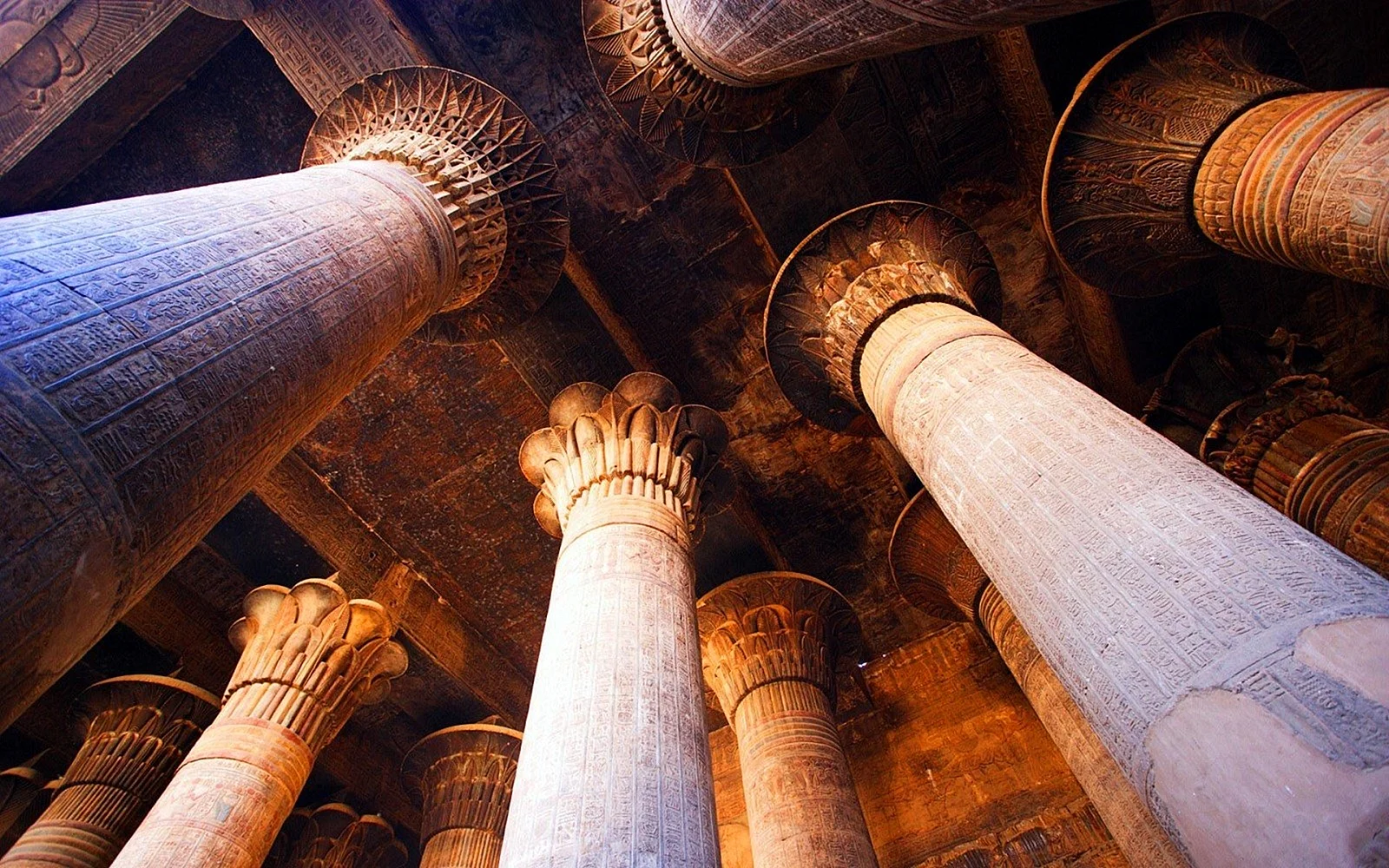 Колонны в храмах древнего Египта