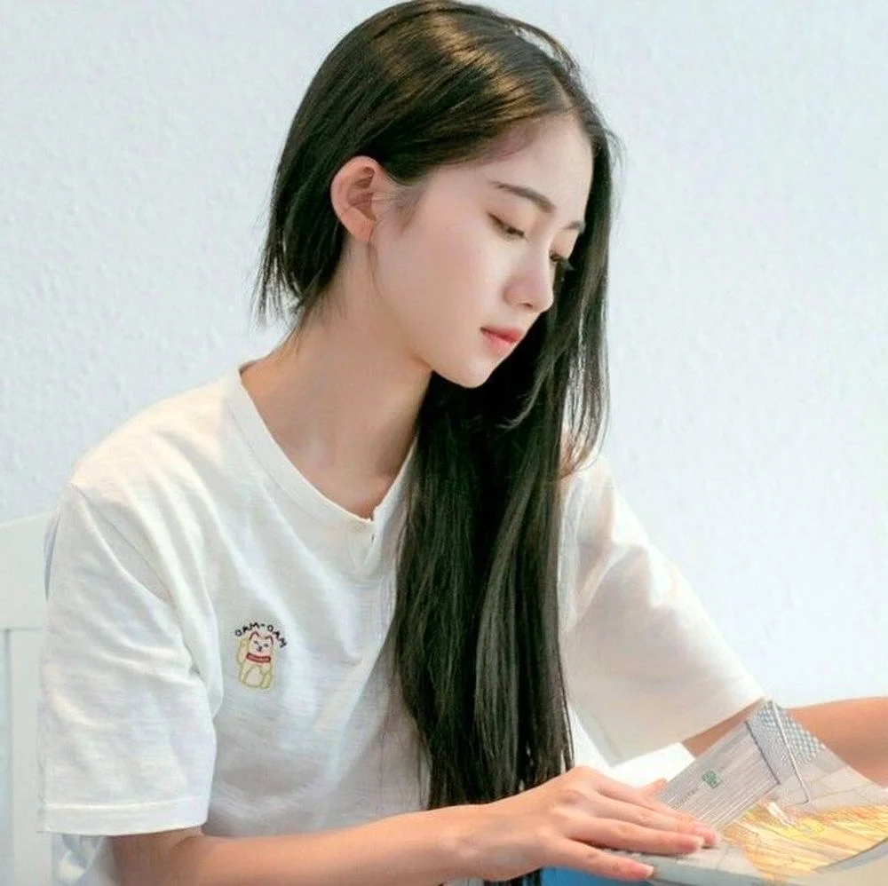 Корейские девушки с длинными волосами