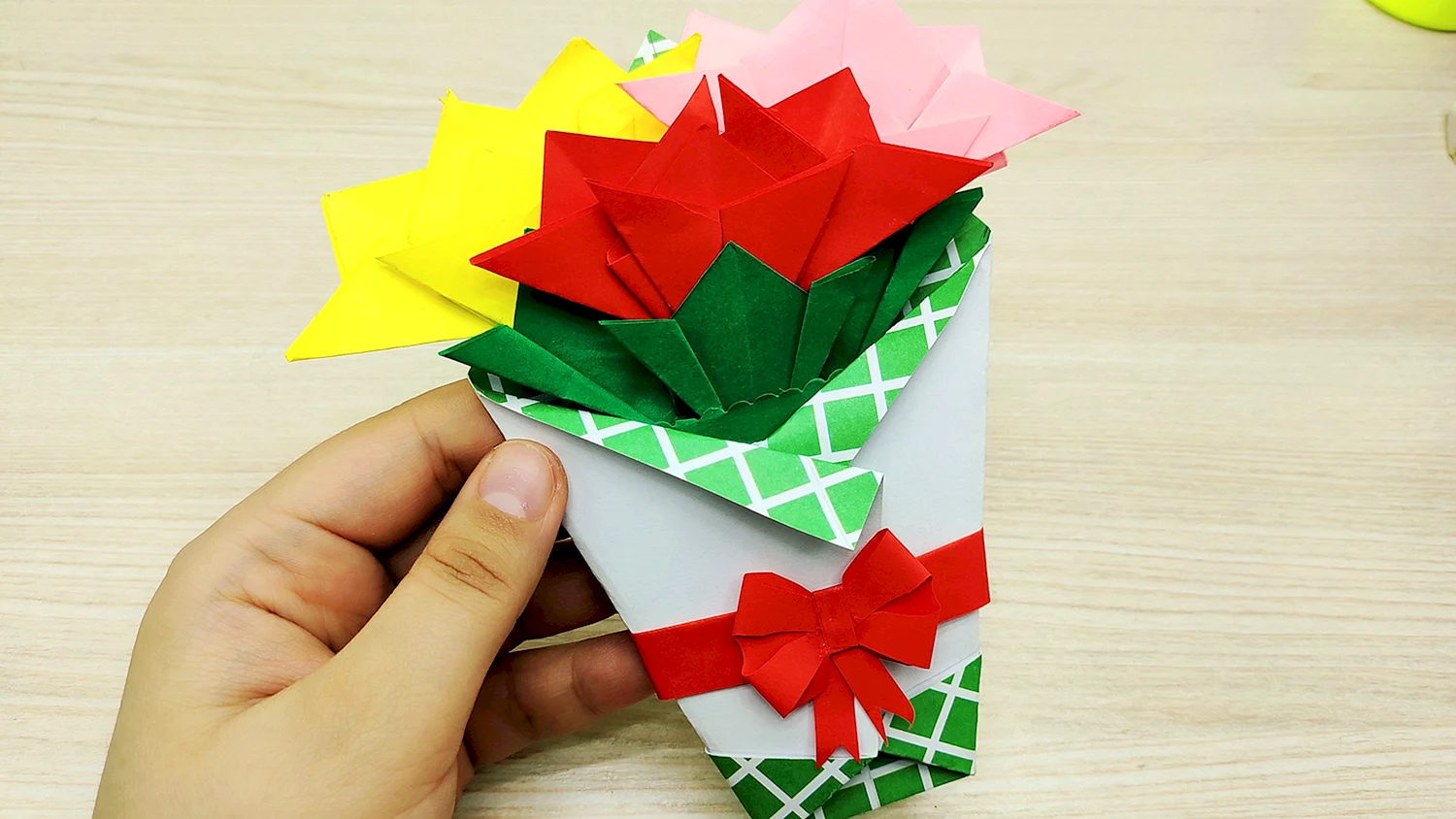 Красивая открытка оригами