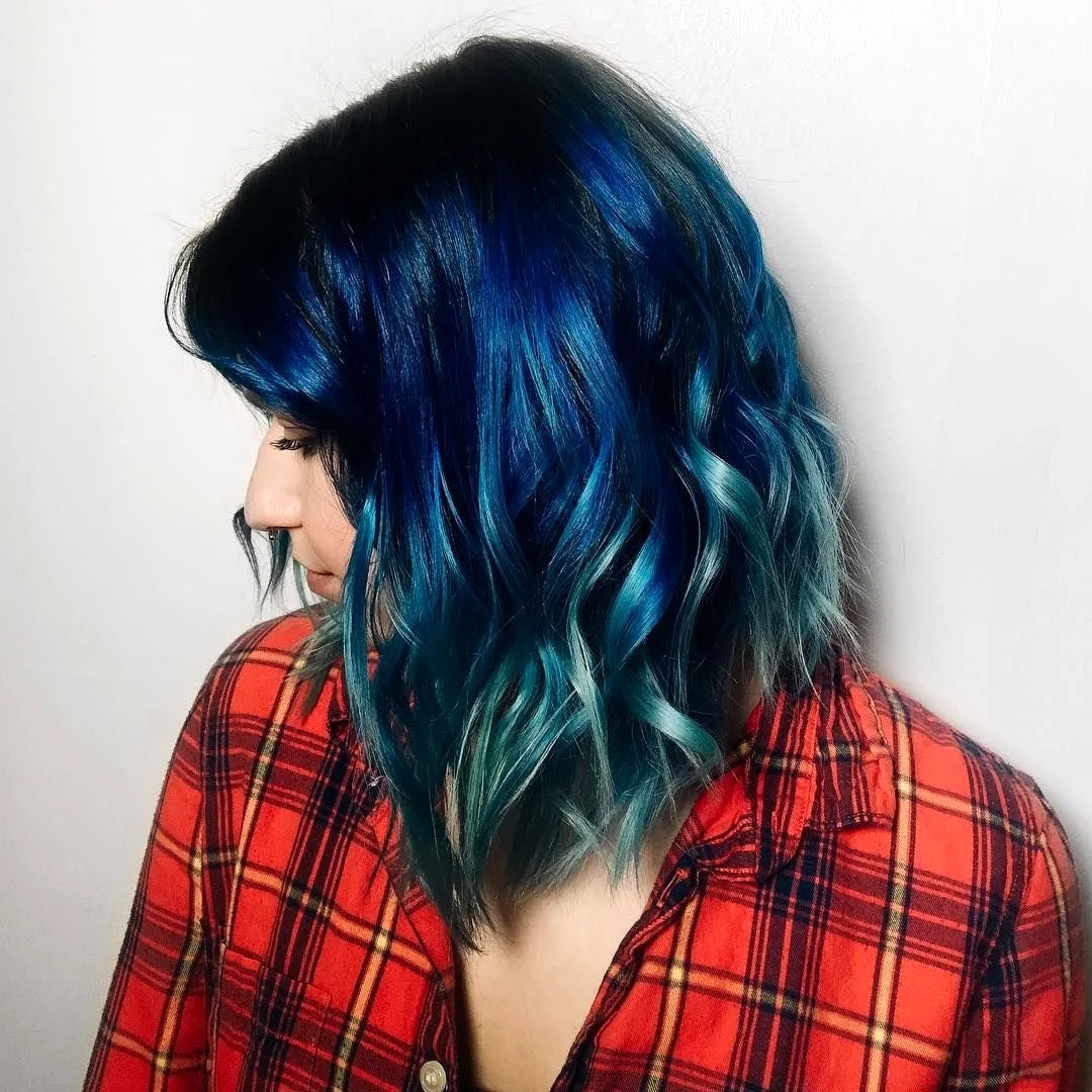 Красно синие волосы