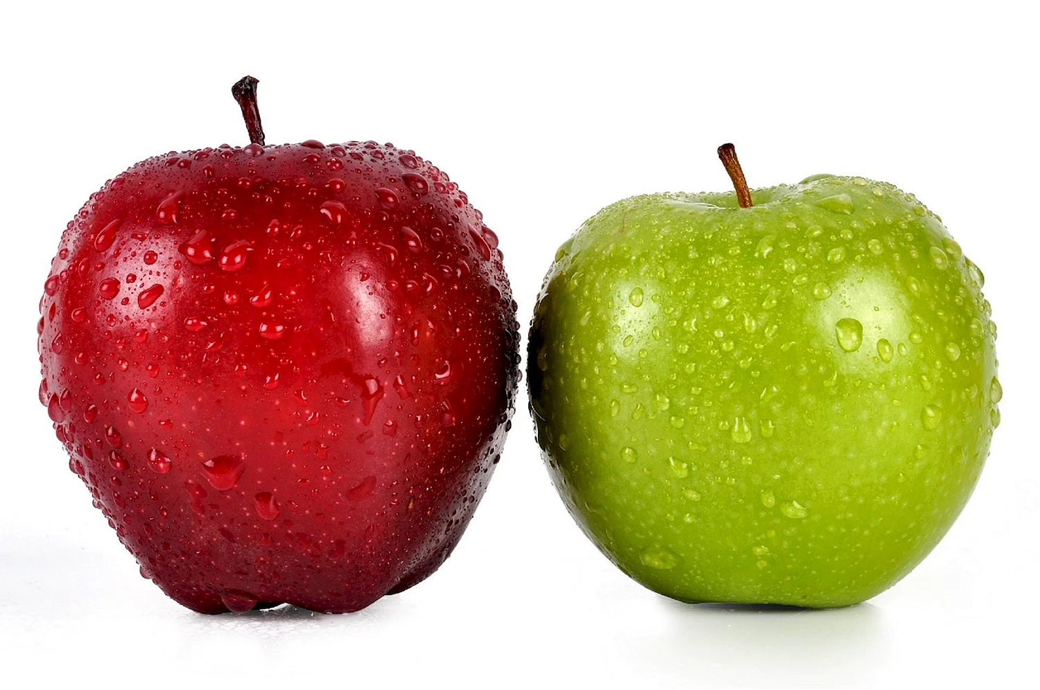 Красное и зеленое яблоко