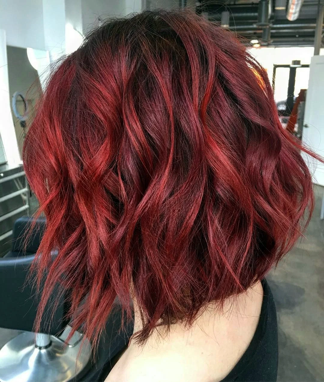 Красное окрашивание на короткие волосы