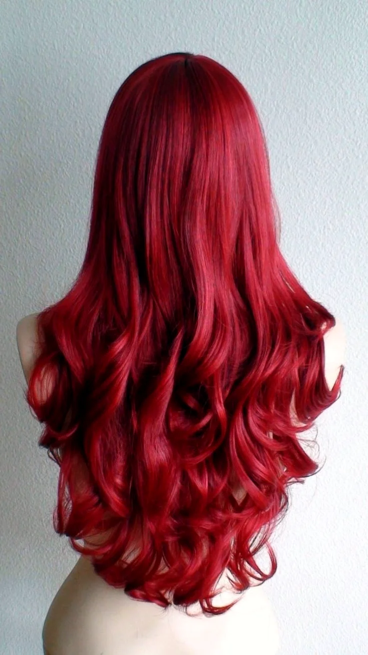 Красные волнистые волосы