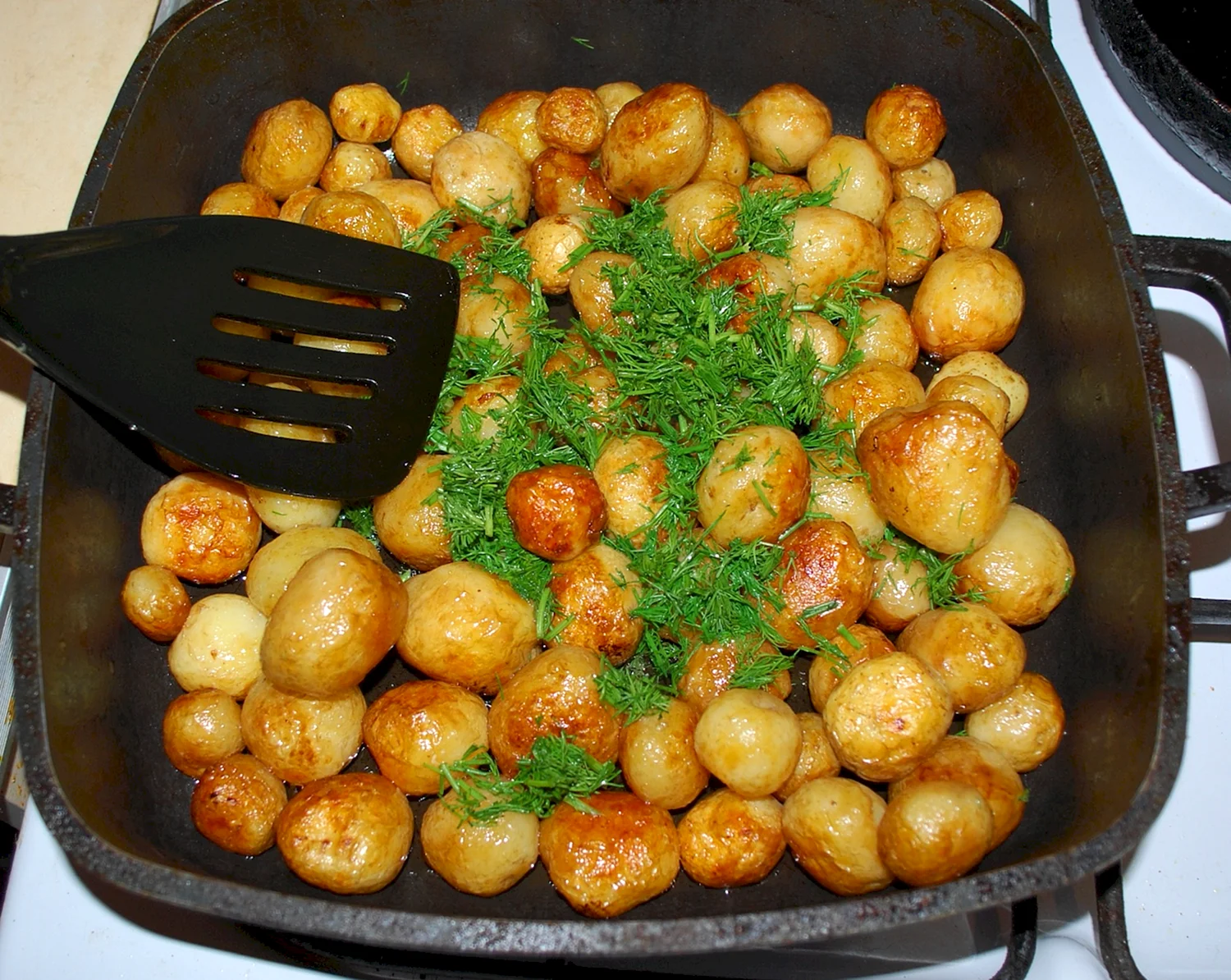 Круглая жареная картошка