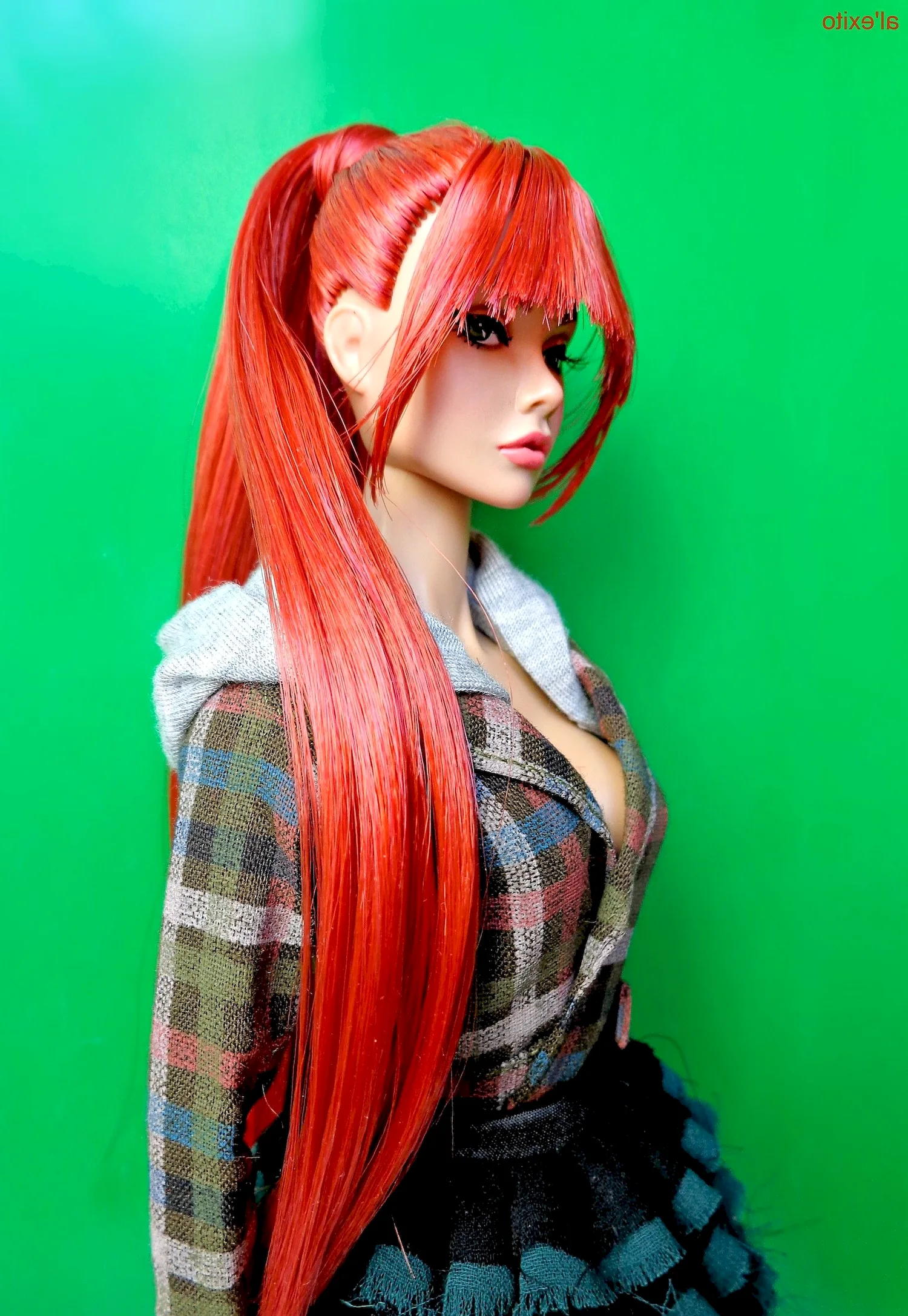 Кукла Барби с красными волосами