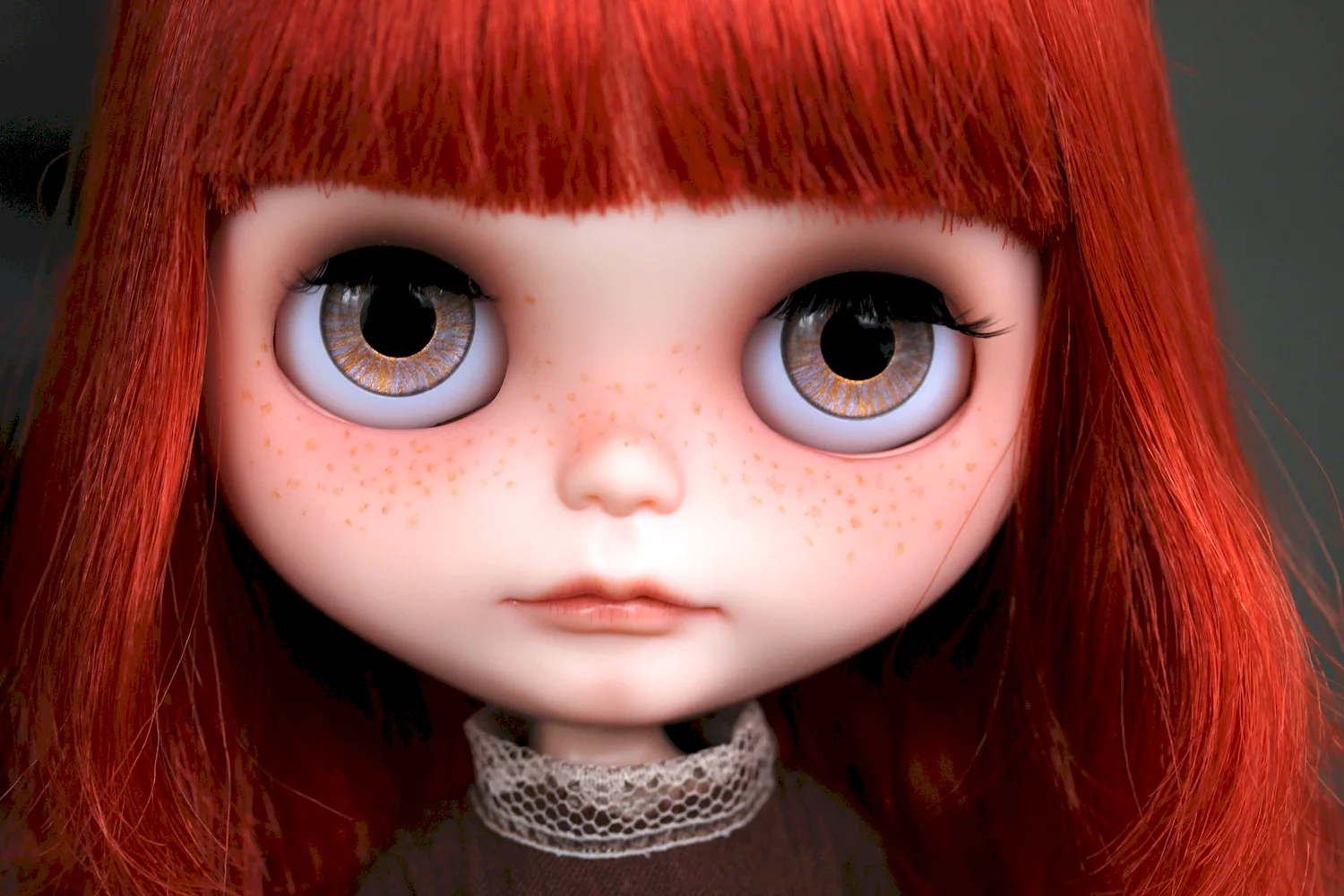 Кукла Блайз рыжая с веснушками