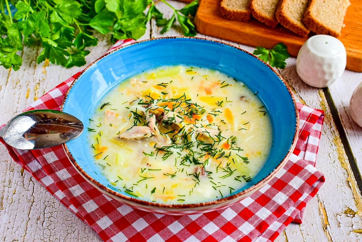 Куриный суп с плавленным сыром