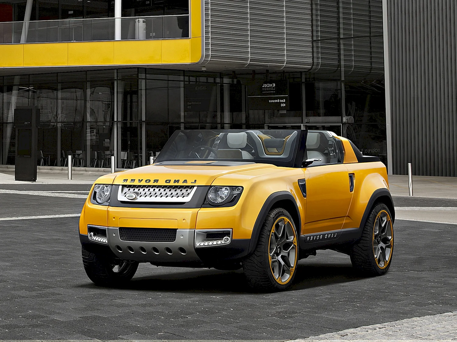 Land Rover dc100 Sport Concept