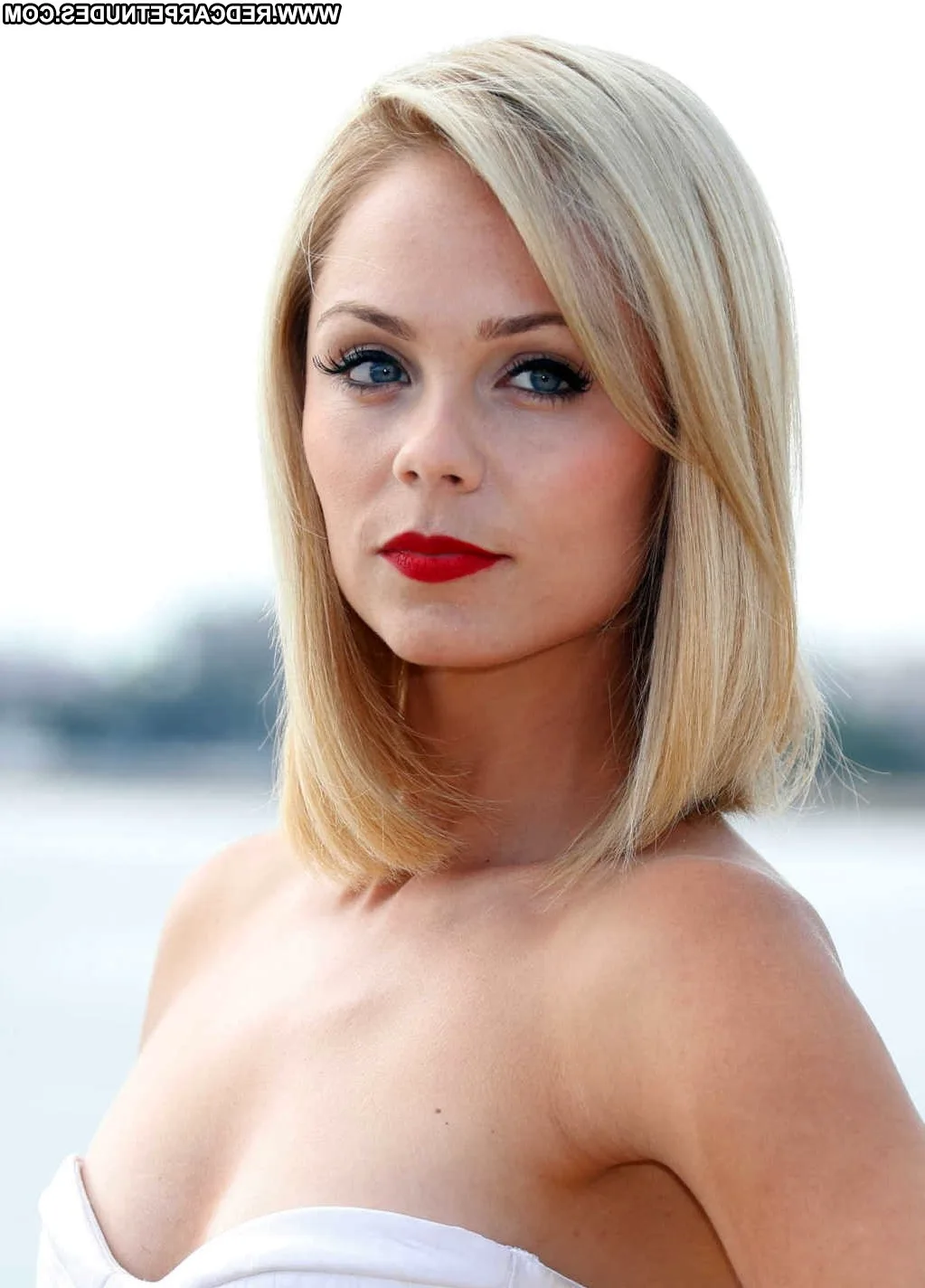 Laura Vandervoort челка