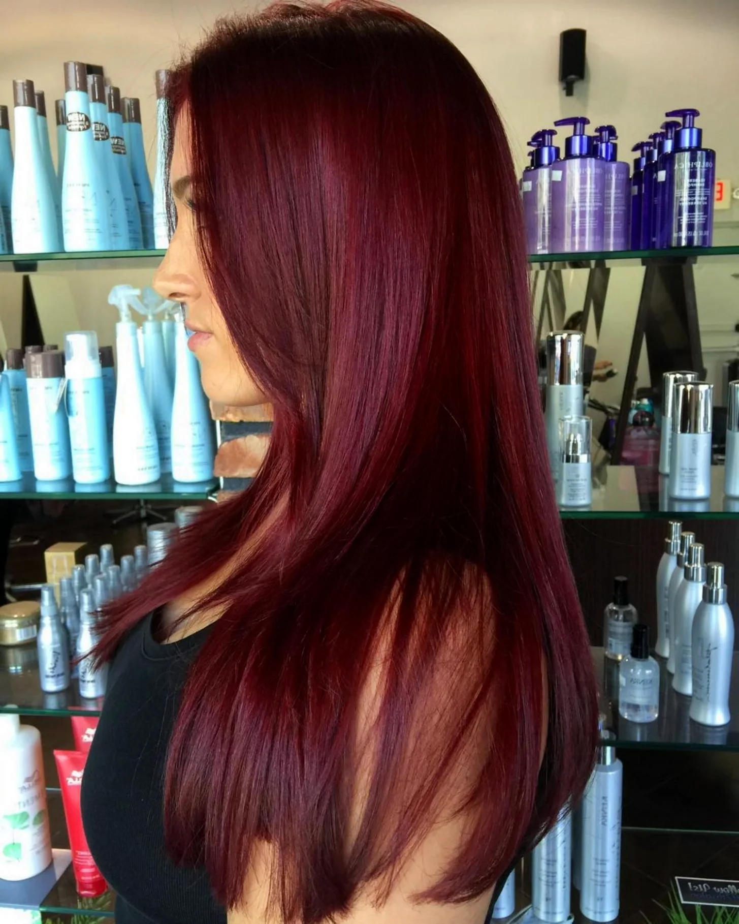 Как называется темно-красный цвет волос