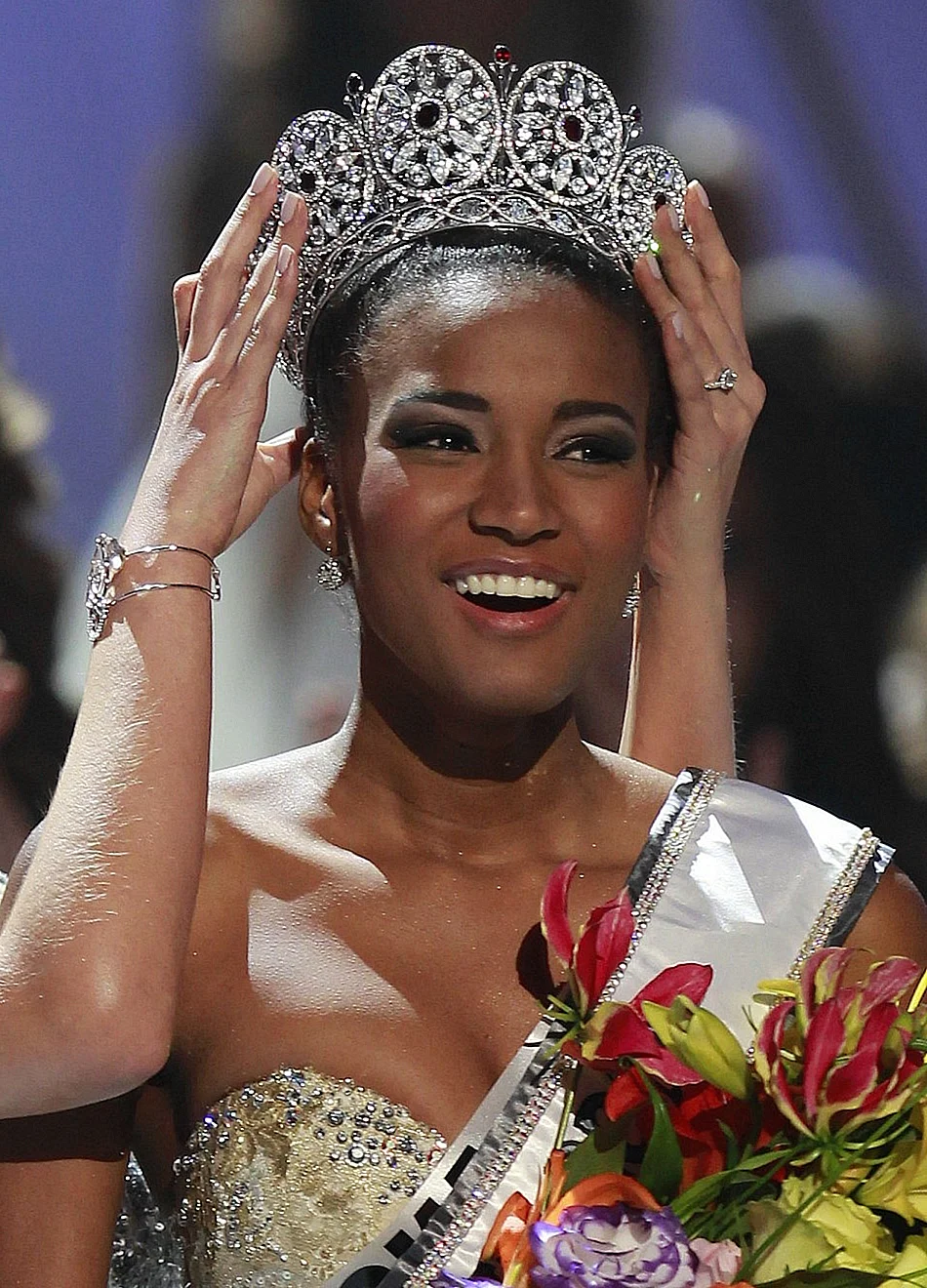 Лейла Лопес Ангола Мисс Вселенная-2011