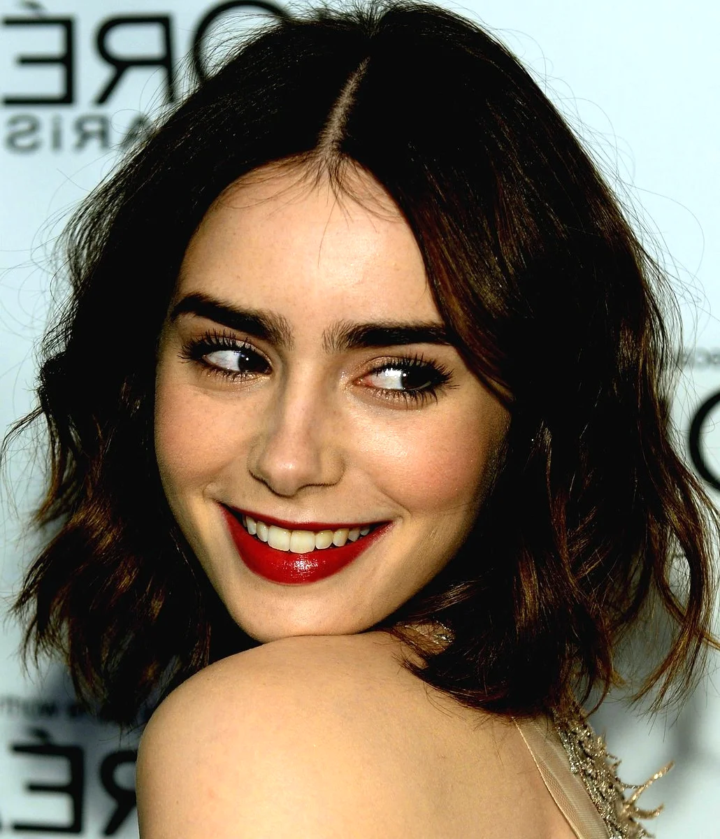 Lily Collins 2021