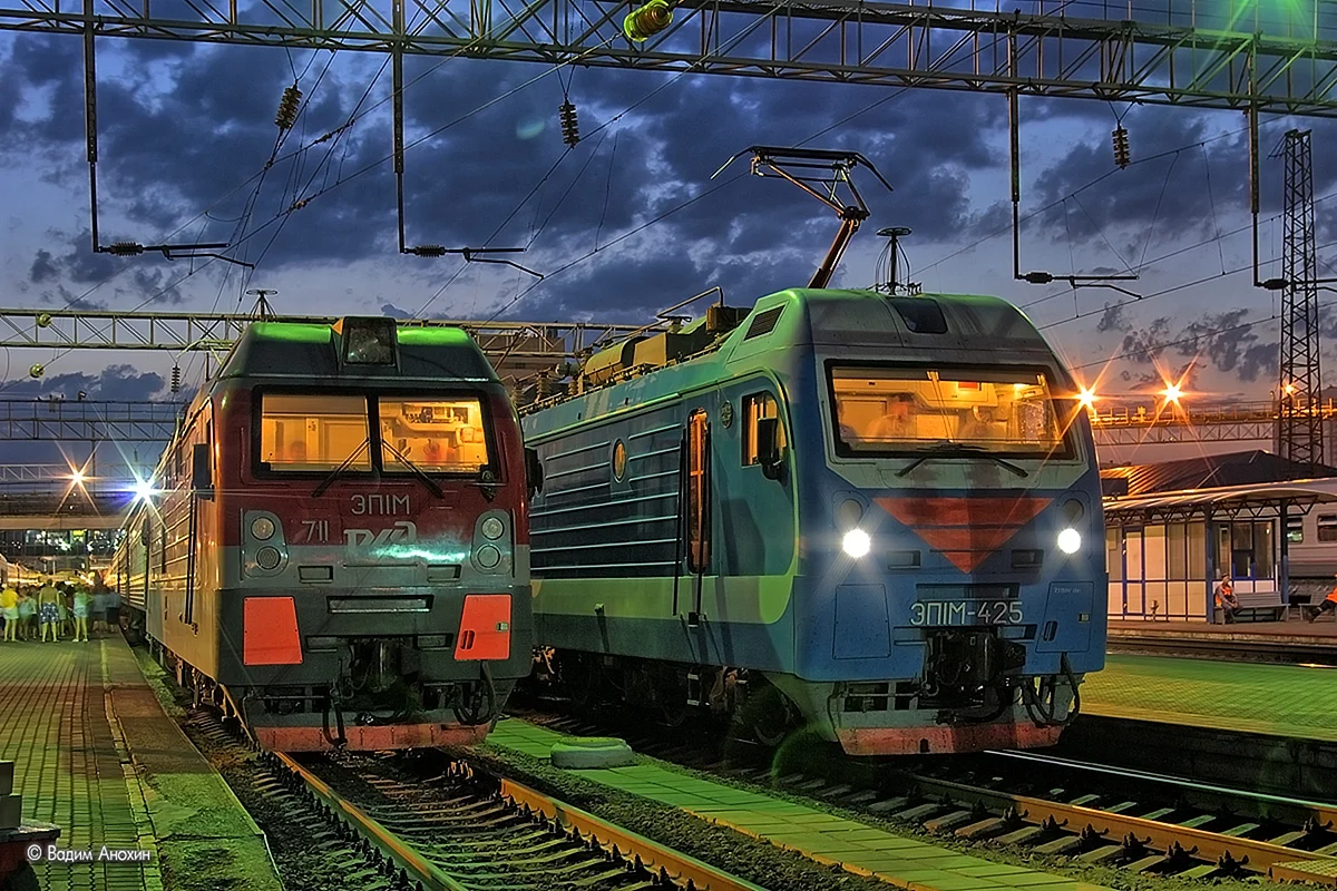 Локомотив поезд электровоз