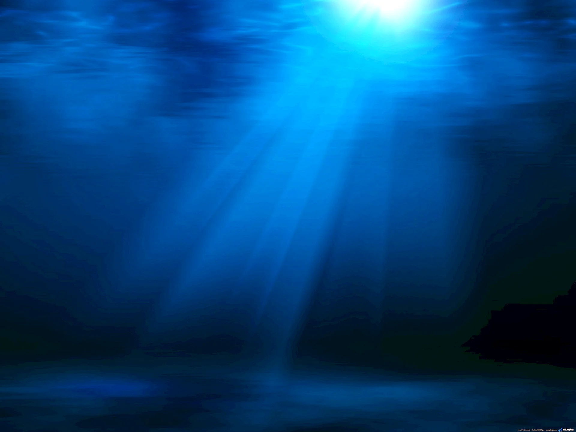 Лучи света под водой