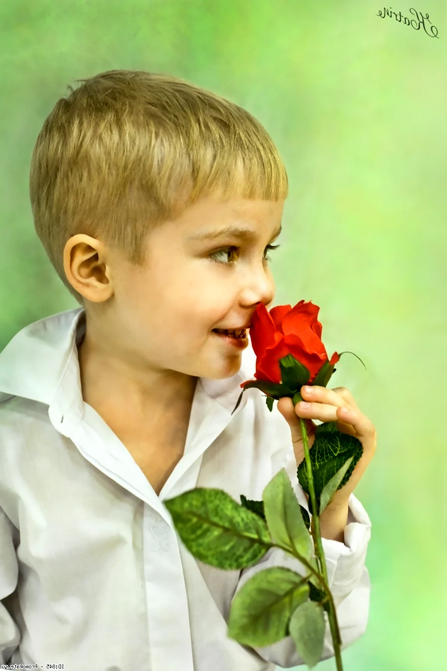 Мальчик с цветами