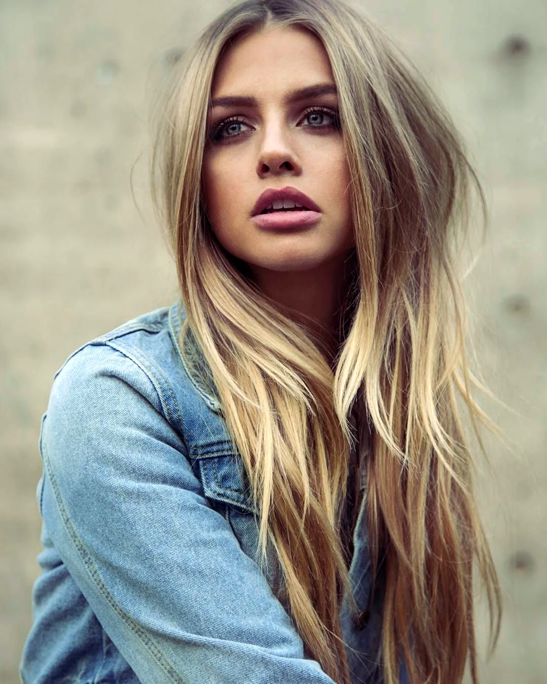 Marina Laswick блонд