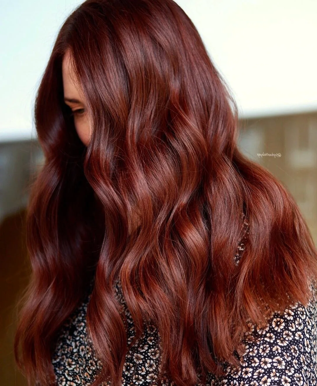 100 фото стильных идей бордового цвета волос