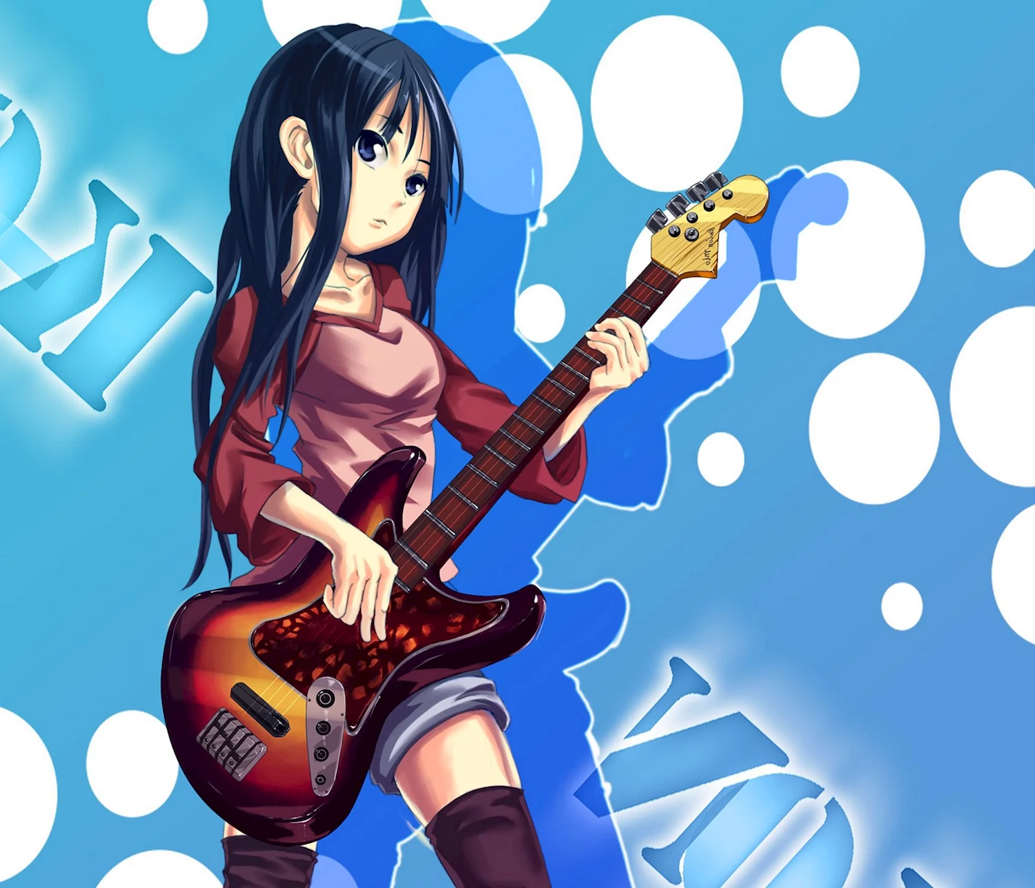 Мио Акияма с гитарой