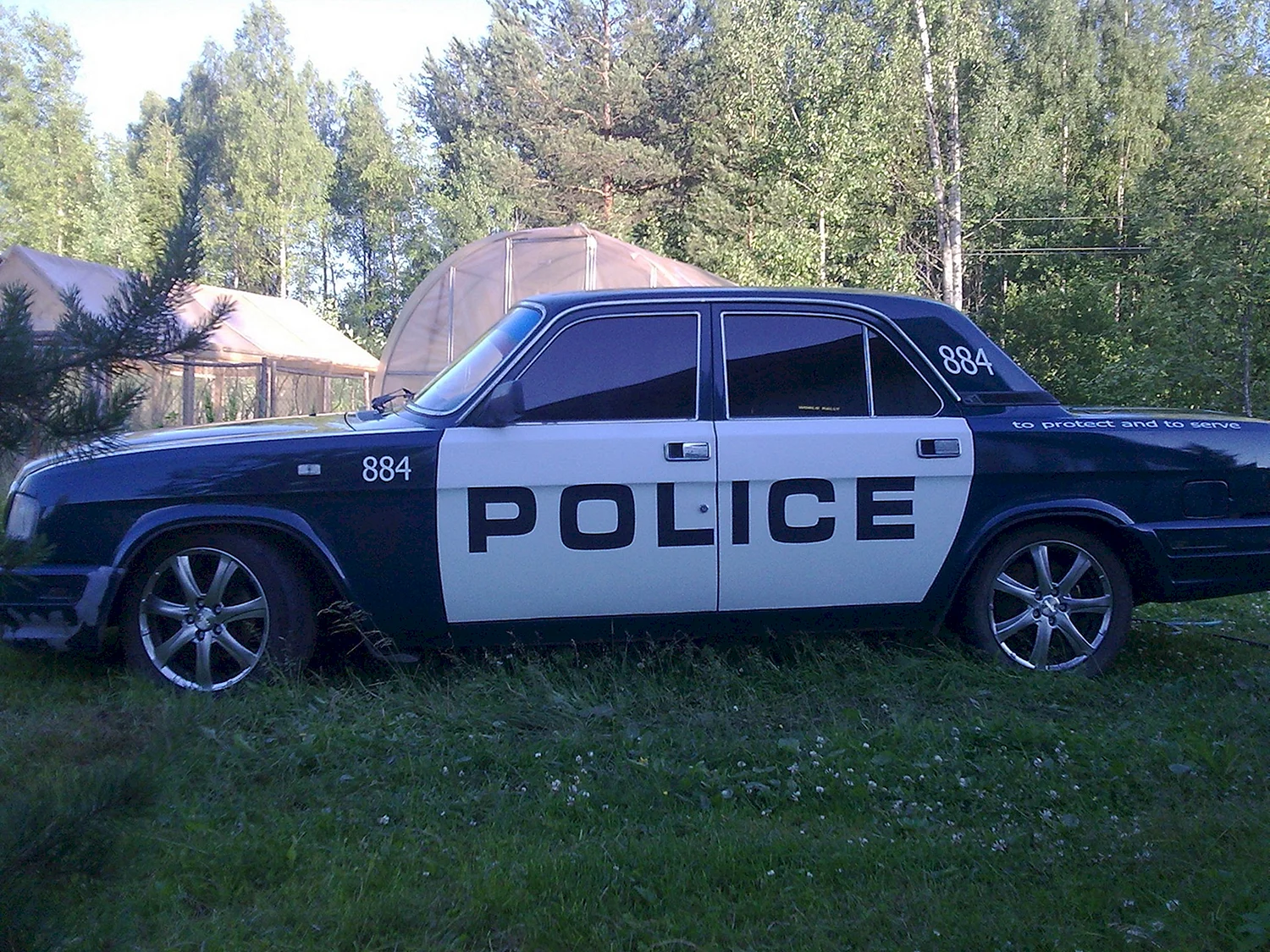 Надпись Police на автомобиле