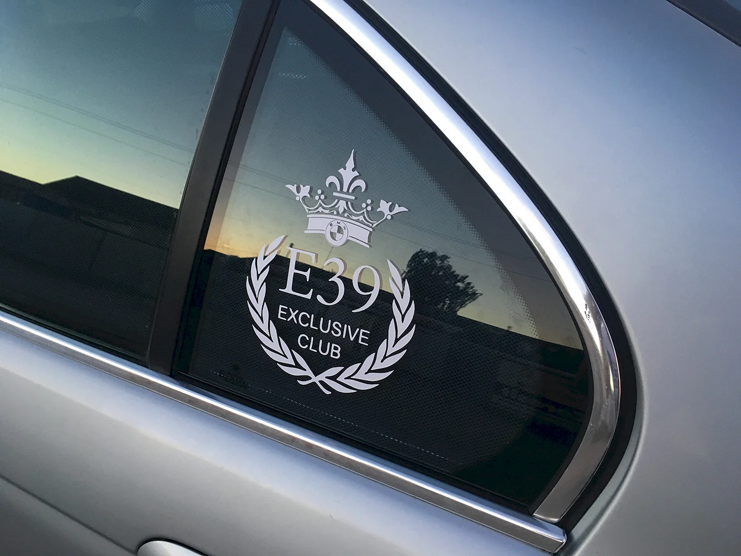 Наклейка BMW e39 Exclusive Club