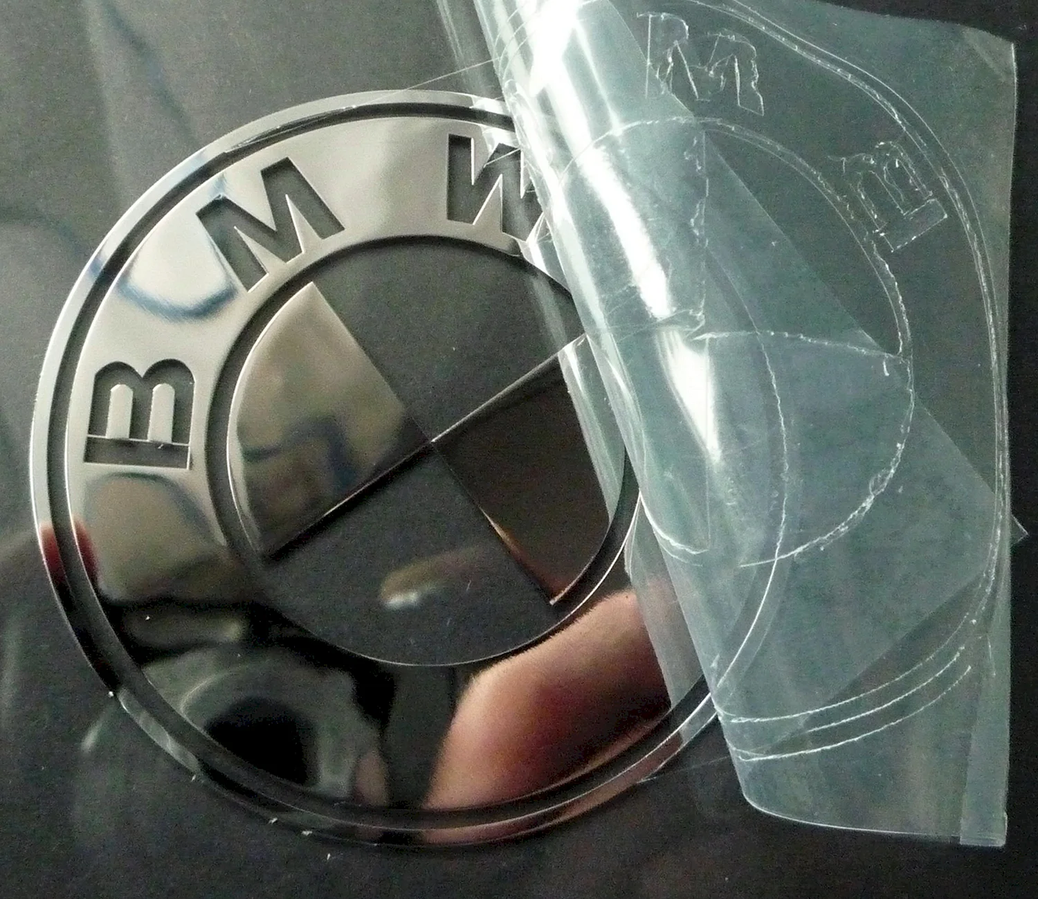 Наклейка на значок БМВ